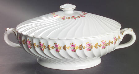 Plaisance Oval Covered Vegetable