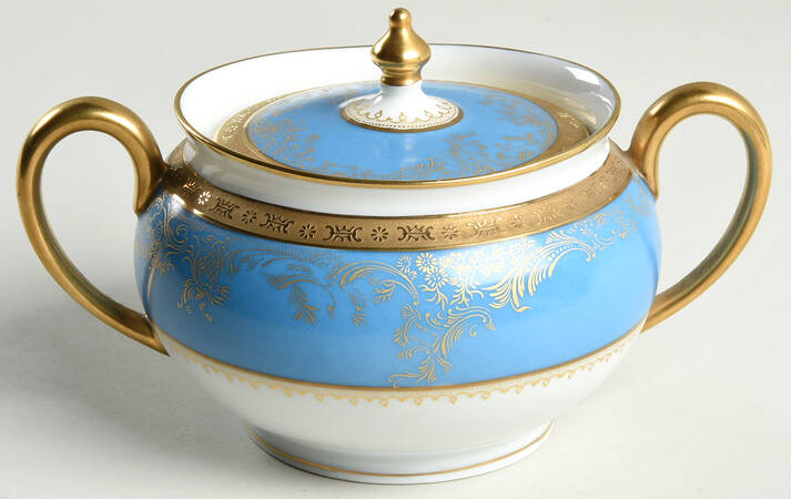 Pompadour Bleu (Powder Blue) Sugar Bowl & Lid