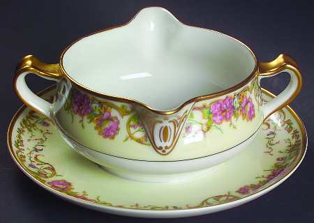 Portland Gravy Boat with Attached Underplate