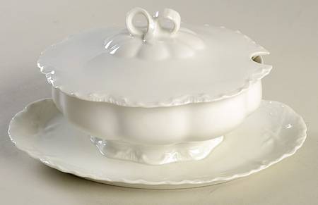 Ranson  Gravy Boat w/Attached Underplate & Lid by Haviland