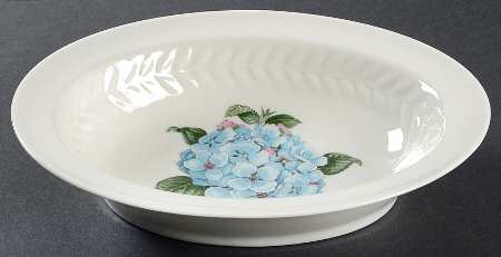Regents Park Hydrangea 9" Oval Vegetable Bowl