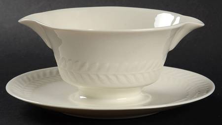 Regents Park Rose Gravy Boat with Attached Underplate