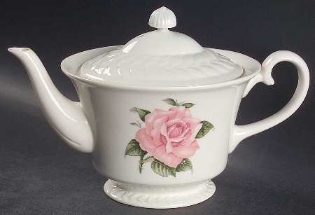 Regents Park Rose Teapot & Lid