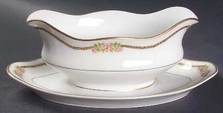 Richmond Gravy Boat with Attached Underplate