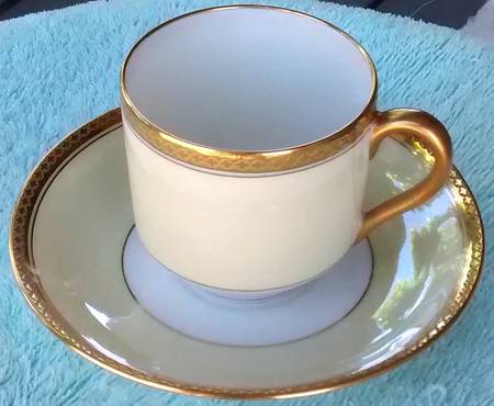 Rochambeau Flat Demitasse Cup & Saucer Set