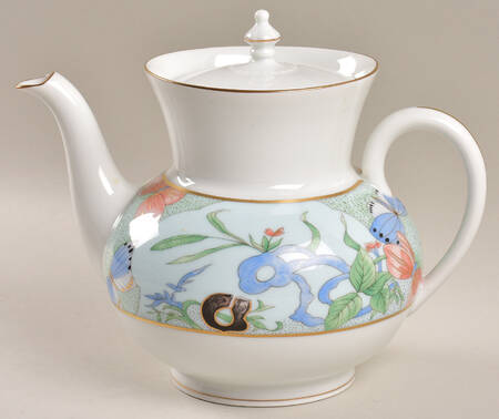 Romantique (White Backgd) Teapot & Lid