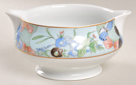 Romantique (White Backgd) Round Gravy Boat