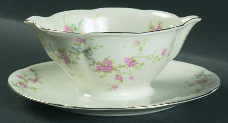 Rosanne Gravy Boat with Attached Underplate