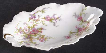 Rosalinde (France, Gold Trim) 7" Leaf Dish