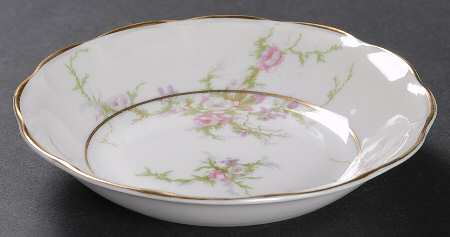 Rosalinde (France, Gold Trim) Fruit/Dessert (Sauce) Bowl