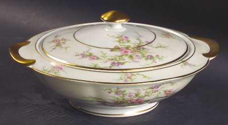 Rosalinde (France, Gold Trim) Round Covered Vegetable