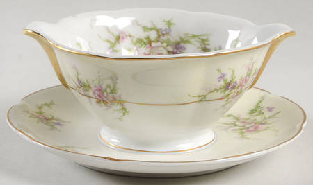 Rosalinde (New York) Round Gravy Boat/Attached Underplate