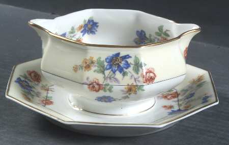 Rose Spray Gravy Boat with Attached Underplate