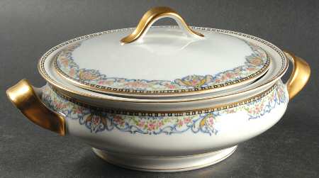 Rumania Round Covered Vegetable