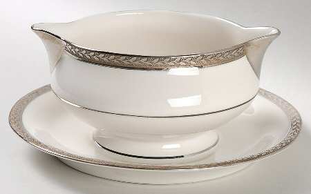 Sanford Gravy Boat with Attached Underplate