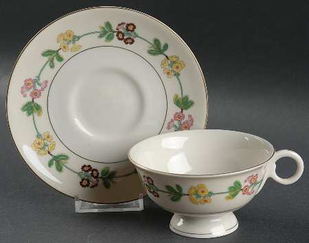 Saybrook Footed Cup & Saucer Set