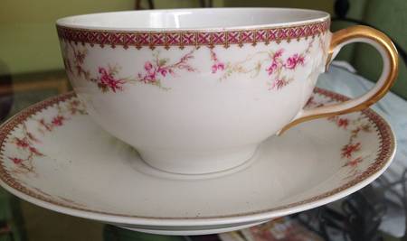 Schleiger 103b Flat Cup & Saucer Set