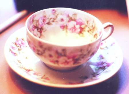 Schleiger 1065 Footed Cup & Saucer Set