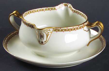 Schleiger 107b Gravy Boat with Attached Underplate