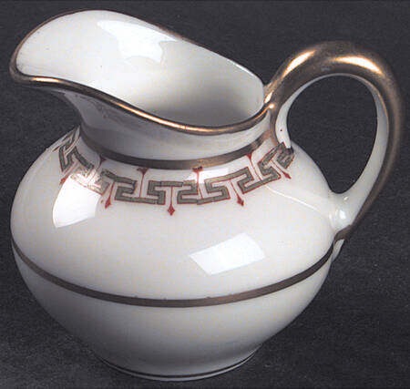 Schleiger 107c Individual Creamer