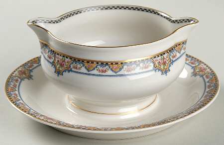 Schleiger 1096 Gravy Boat with Attached Underplate