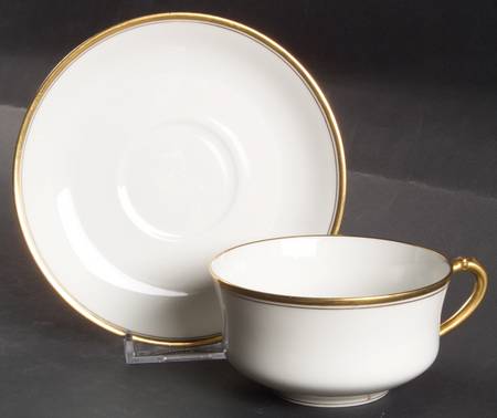 Schleiger 1125 Flat Cup & Saucer Set