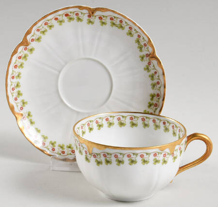 Schleiger 113  Flat Cup & Saucer Set