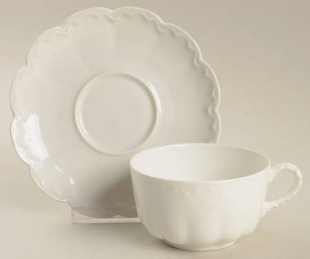 Schleiger 121 Flat Cup & Saucer Set