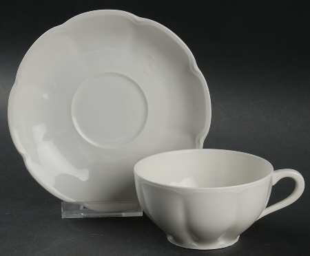 Schleiger 125 Flat Cup & Saucer Set