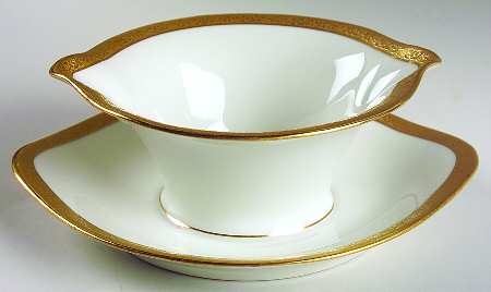 Schleiger 1266 Gravy Boat with Attached Underplate