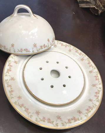 Schleiger 1267 Round Covered Butter