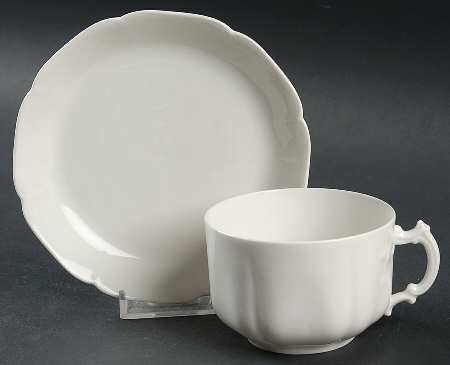Schleiger 14 Flat Cup & Saucer Set