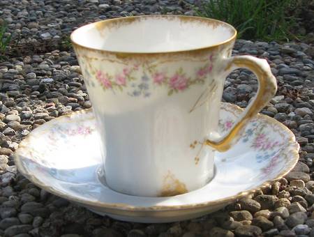 Schleiger 140 Chocolate Cup & Saucer Set