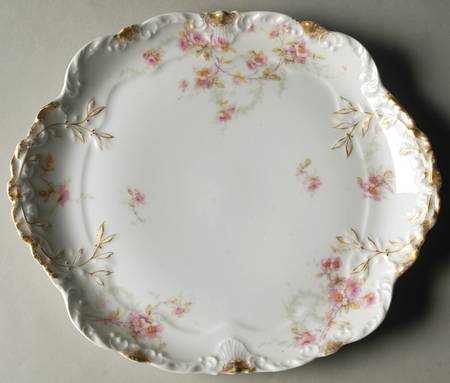 Schleiger 141E Square Handled Cake Plate