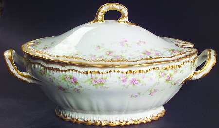 Schleiger 142a Tureen &  Lid