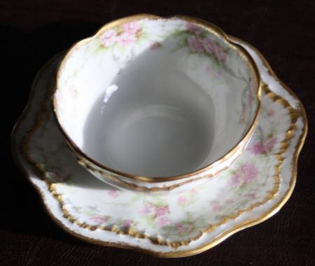 Schleiger 142a Ramekin & Saucer Set