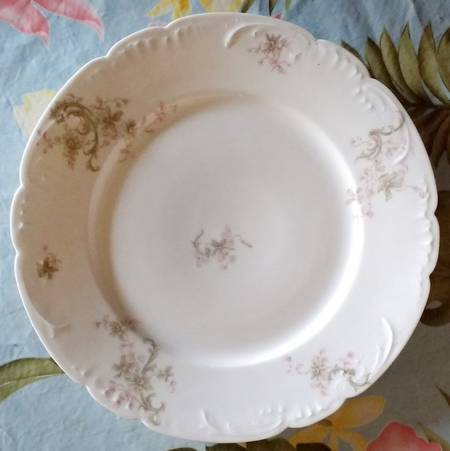 Schleiger 143b Luncheon Plate