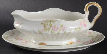 Schleiger 144a Gravy Boat & Underplate