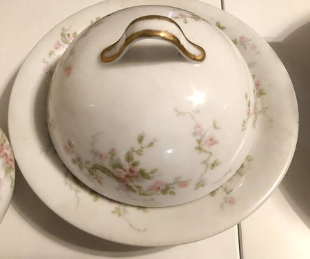 Schleiger 144D Round Covered Butter