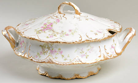 Schleiger 144F Tureen &  Lid