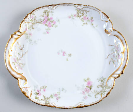 Schleiger 144F Square Handled Cake Plate