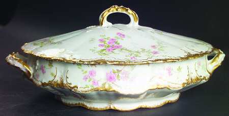 Schleiger 144F Oval Covered Vegetable