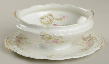 Schleiger 144i Gravy Boat with Attached Underplate
