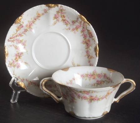 Schleiger 145 Flat Bouillon Cup & Saucer