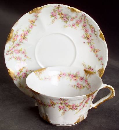 Schleiger 145 Flat Cup & Saucer Set