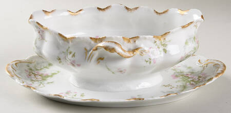 Schleiger 146 Gravy Boat with Attached Underplate
