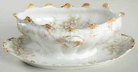 Schleiger 146 Gravy Boat with Attached Underplate