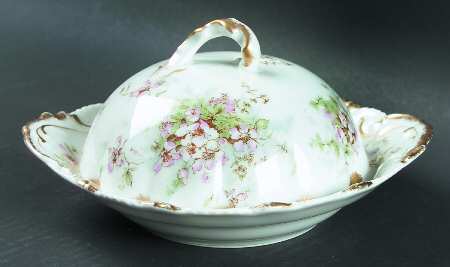 Schleiger 146 Round Covered Butter