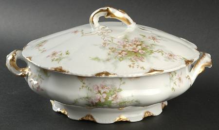 Schleiger 146 Round Covered Vegetable