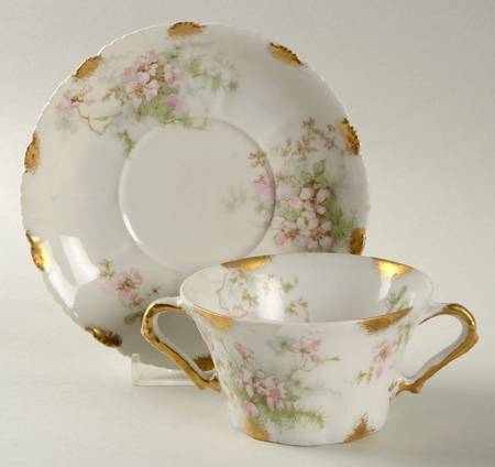 Schleiger 146 Flat Bouillon Cup & Saucer